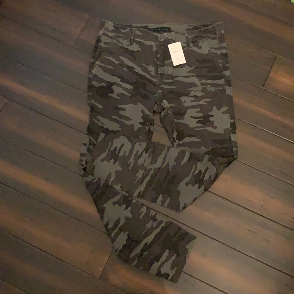 NWT Sanctuary Slim Camo Pant Size 31